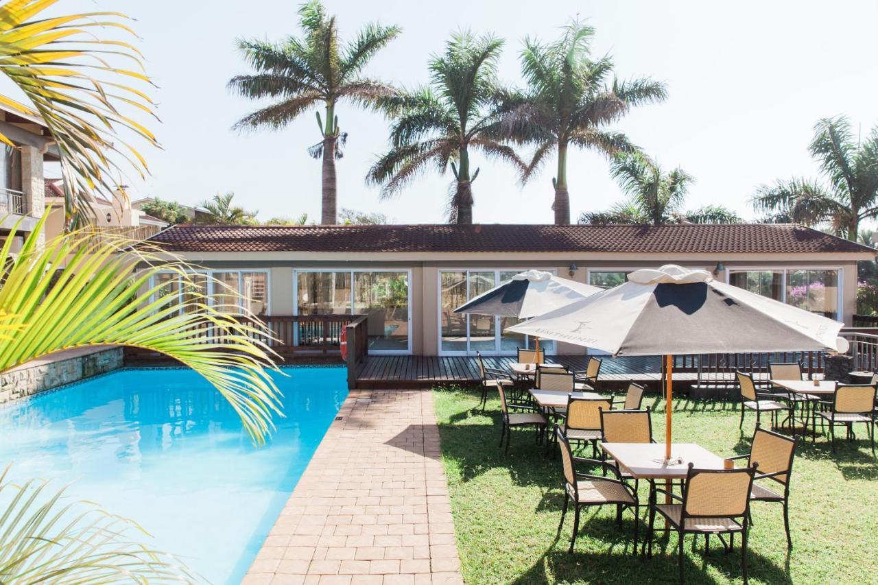 Umthunzi Hotel And Conference Umtentweni Buitenkant foto