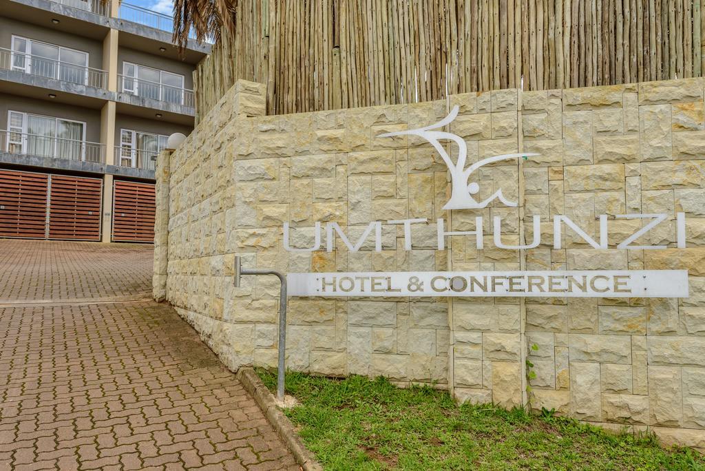 Umthunzi Hotel And Conference Umtentweni Buitenkant foto