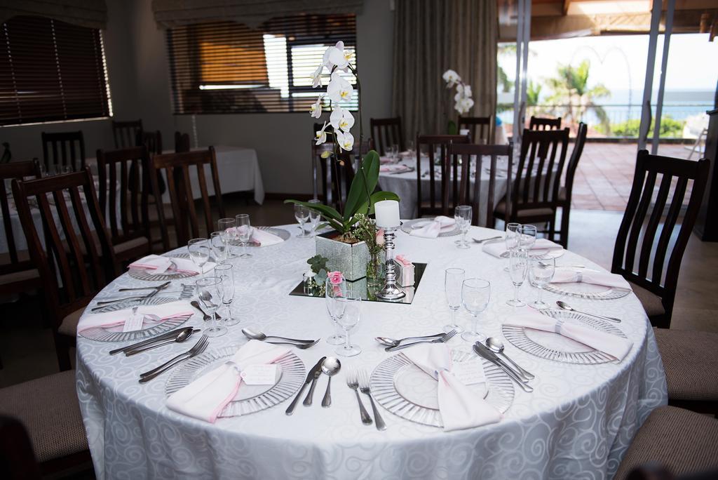 Umthunzi Hotel And Conference Umtentweni Buitenkant foto